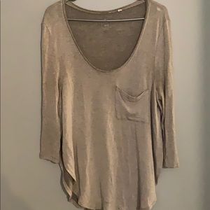 Three-quarter length top